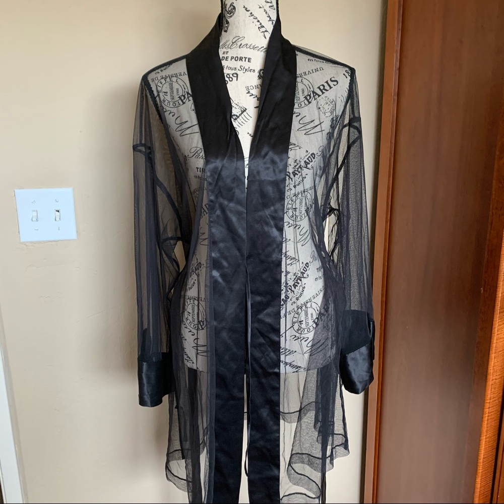Victoria Secret Robe - Picture 7 of 8